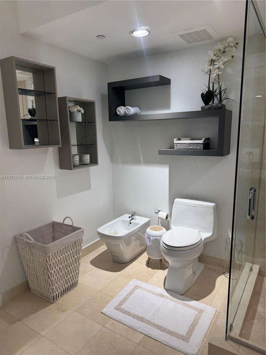 The Beach Club Two at 1830 Ocean Dr, Hallandale Beach, FL 33009 - For Rent photo 3