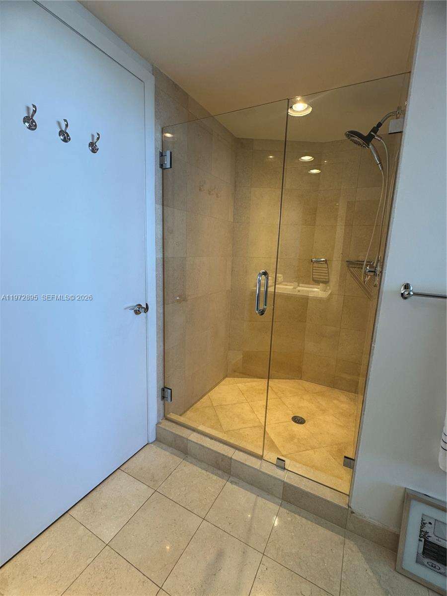 The Beach Club Two at 1830 Ocean Dr, Hallandale Beach, FL 33009 - For Rent photo 9
