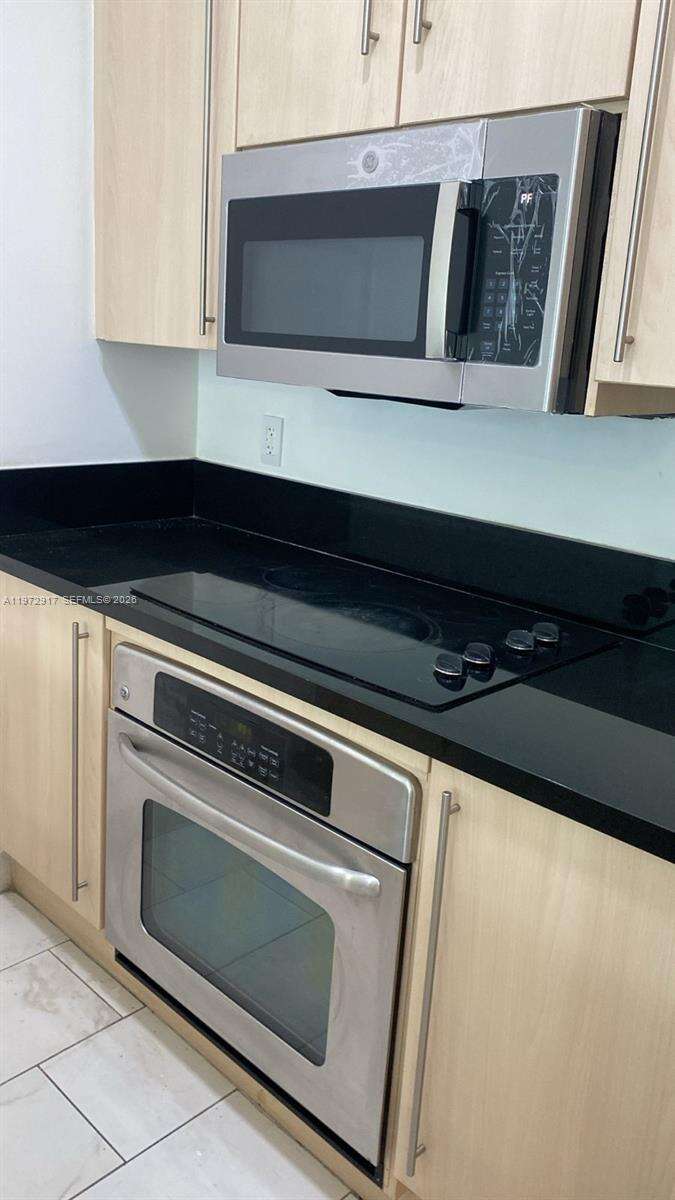 Axis On Brickell at 1111 1 Ave, Miami, FL 33130 - For Rent photo 4