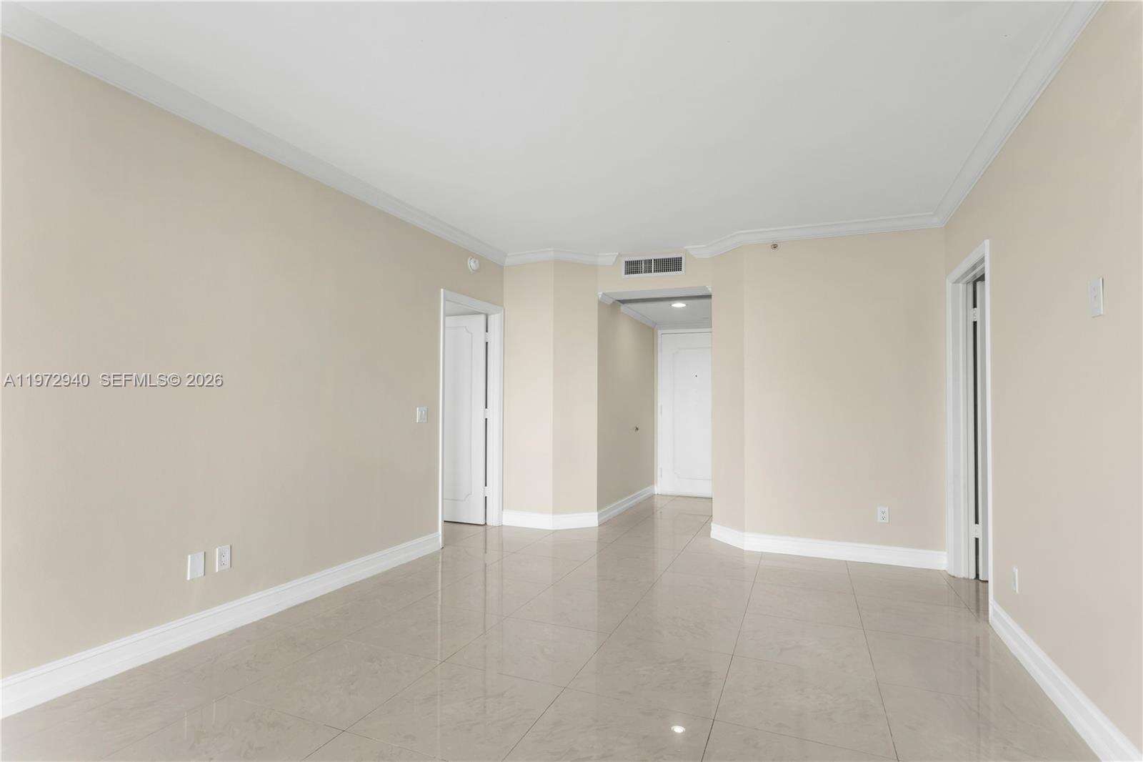 Green Diamond at 4775 Collins Ave, Miami Beach, FL 33140 - For Rent photo 12