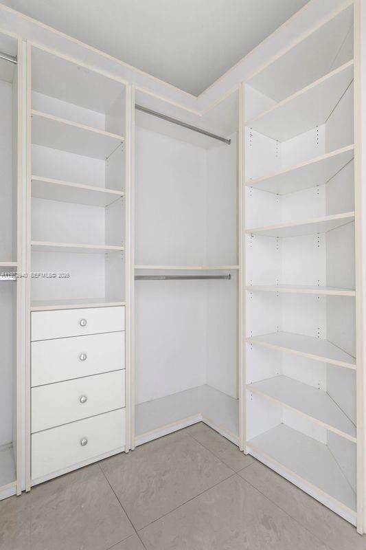 Green Diamond at 4775 Collins Ave, Miami Beach, FL 33140 - For Rent photo 8
