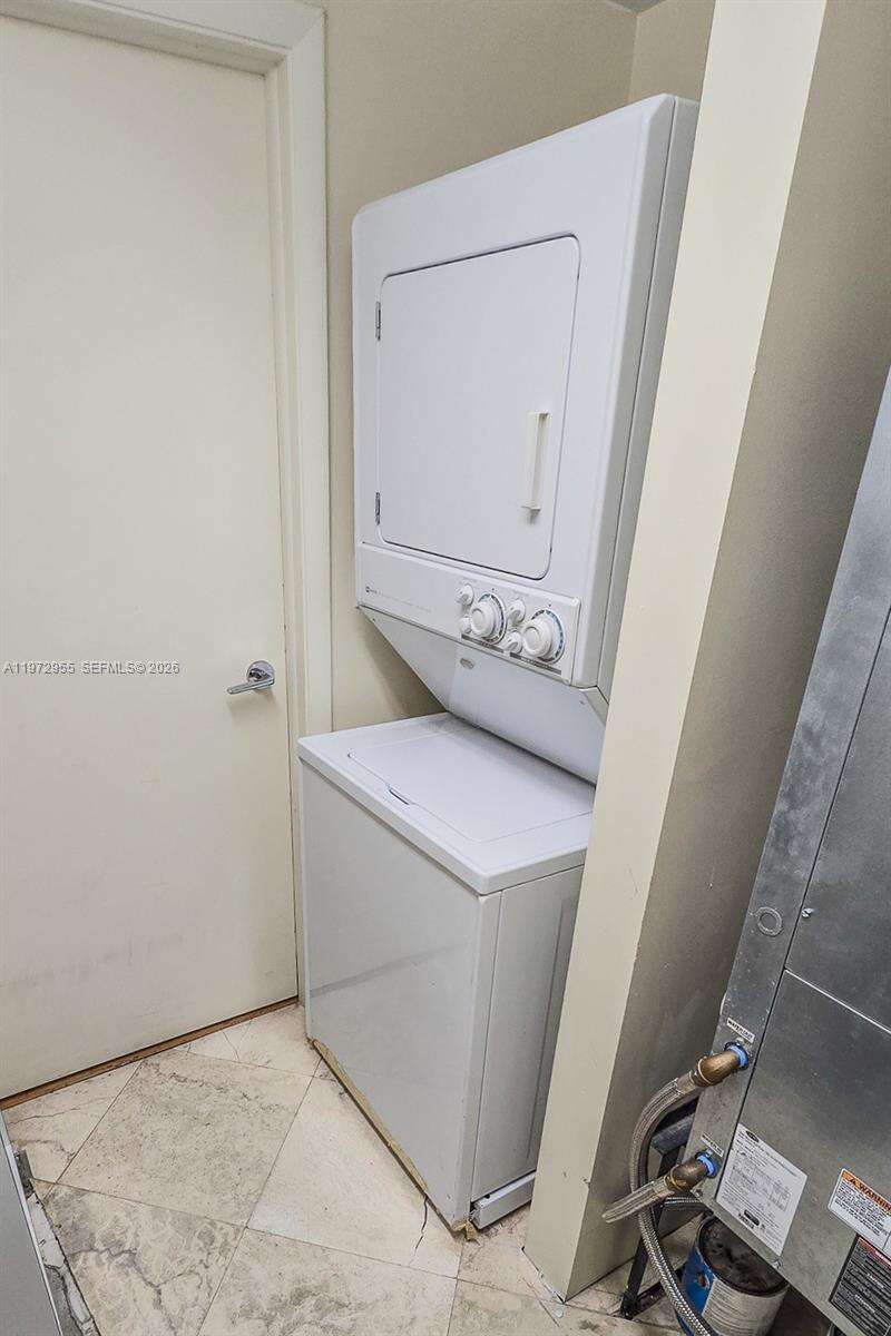 Il Villaggio at 1455 Ocean Dr, Miami Beach, FL 33139 - For Rent photo 13