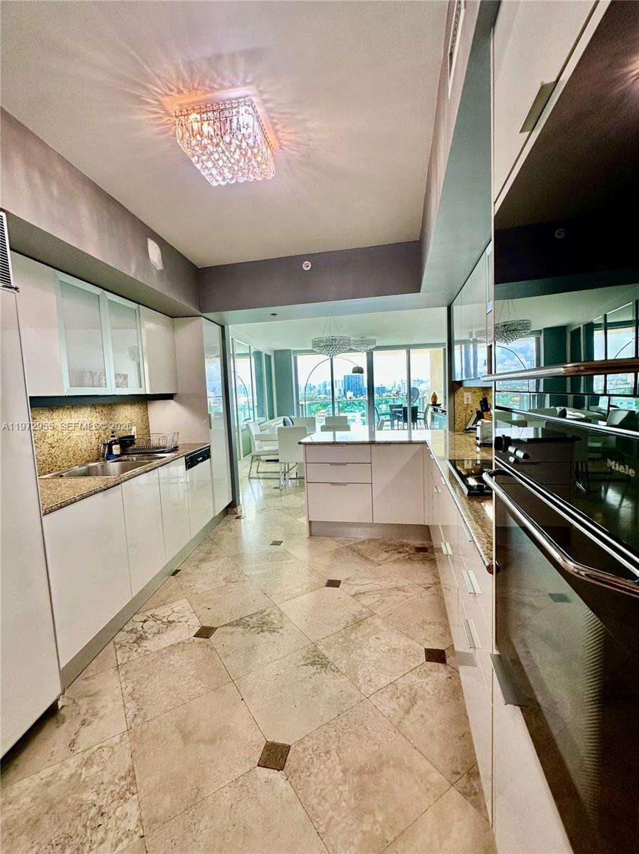 Il Villaggio at 1455 Ocean Dr, Miami Beach, FL 33139 - For Rent photo 8