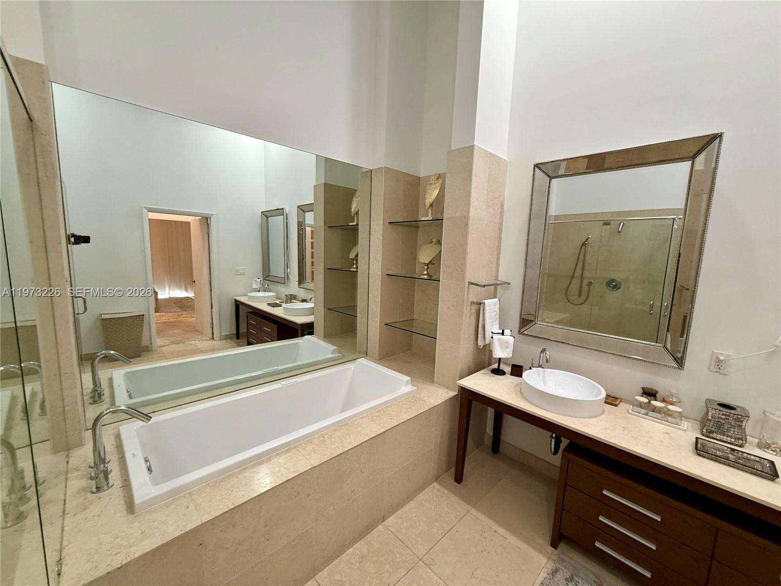 Icon Brickell 2 at 495 Brickell Ave, Miami, FL 33131 - For Rent photo 8