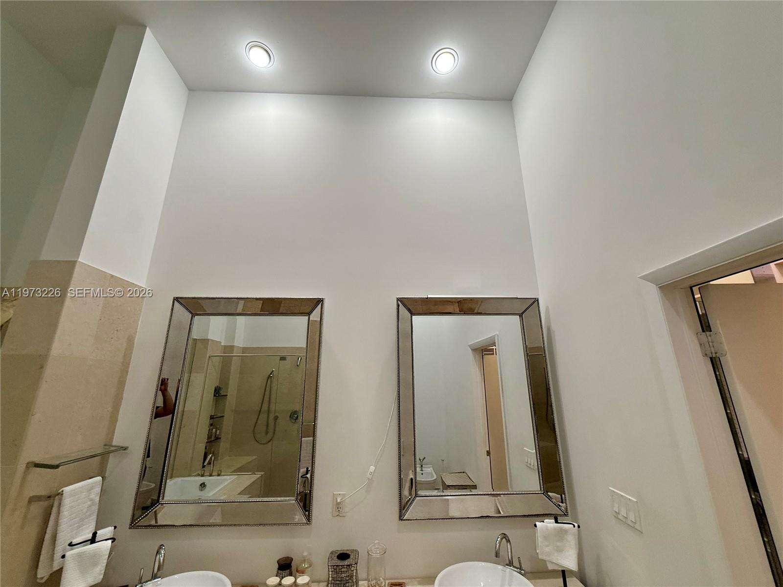 Icon Brickell 2 at 495 Brickell Ave, Miami, FL 33131 - For Rent photo 10