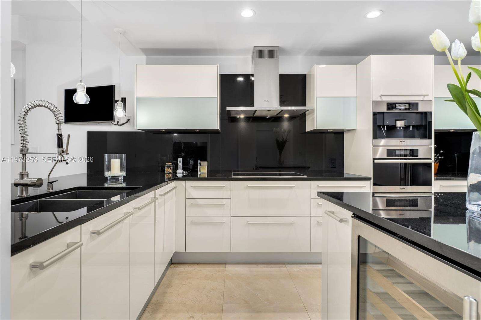 Jade Ocean at 17121 Collins Ave, Sunny Isles Beach, FL 33160 - For Rent photo 27