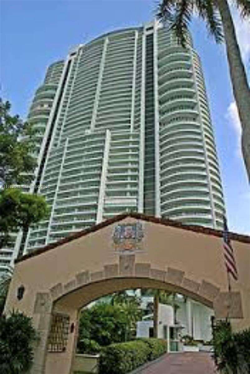 Santa Maria at 1643 Brickell Ave, Miami, FL 33129 - For Rent photo 1