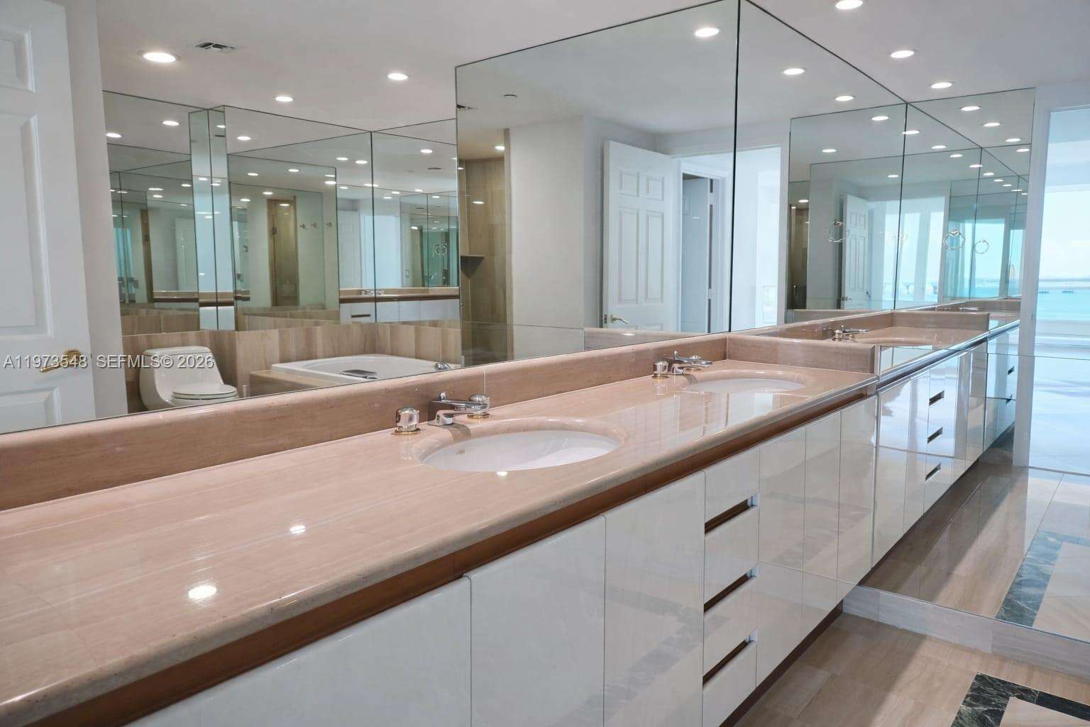 Santa Maria at 1643 Brickell Ave, Miami, FL 33129 - For Rent photo 15