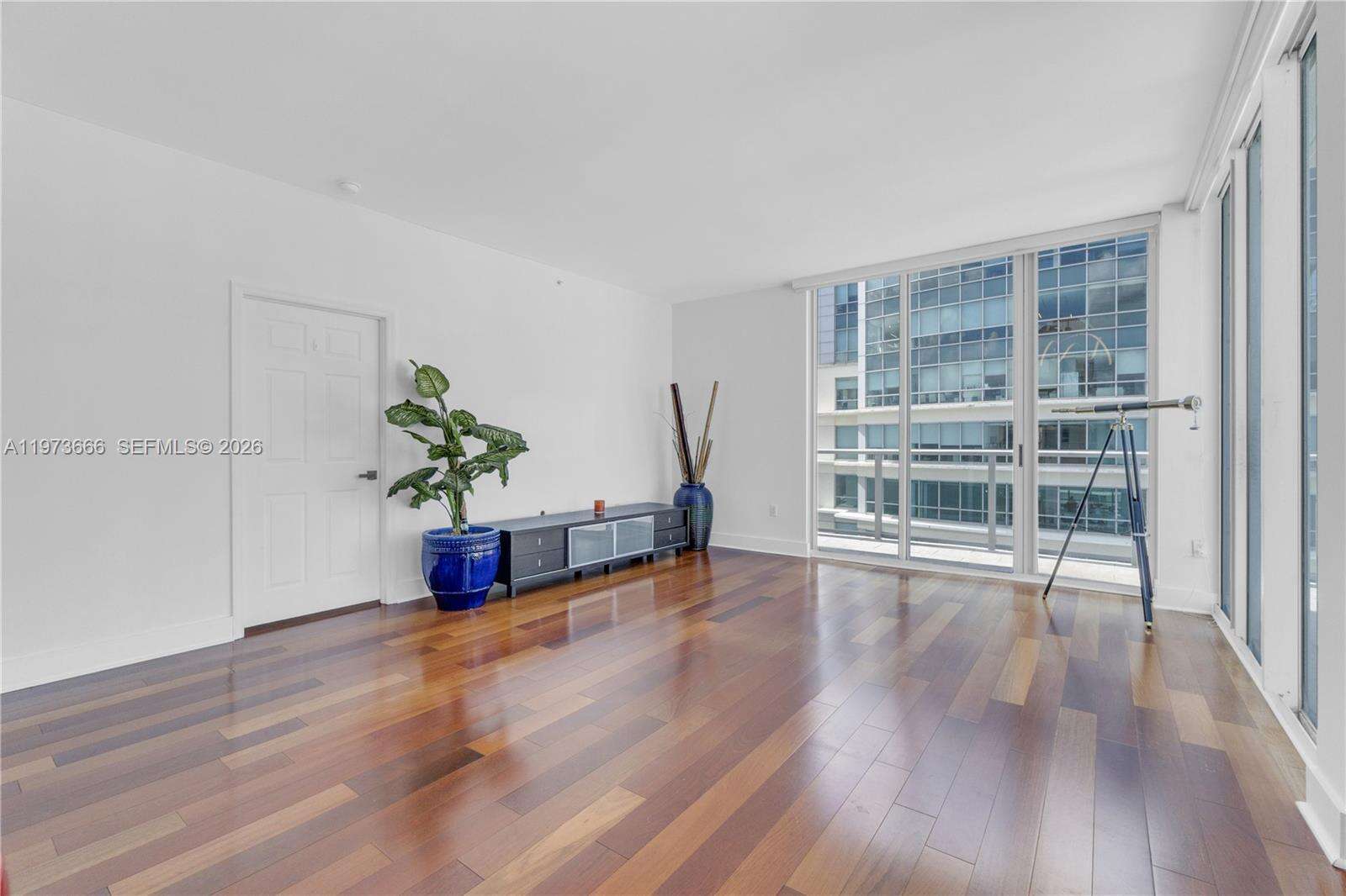 The Mark On Brickell at 1155 Brickell Bay Dr, Miami, FL 33131 - For Rent photo 11