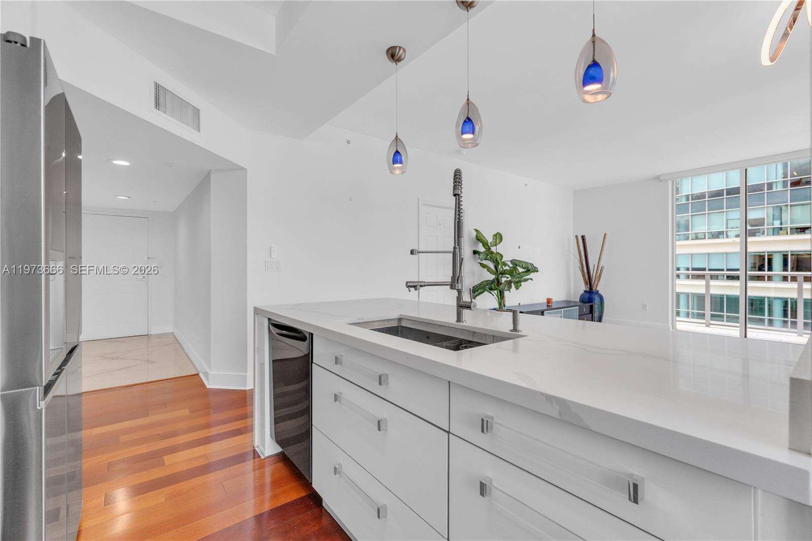 The Mark On Brickell at 1155 Brickell Bay Dr, Miami, FL 33131 - For Rent photo 14