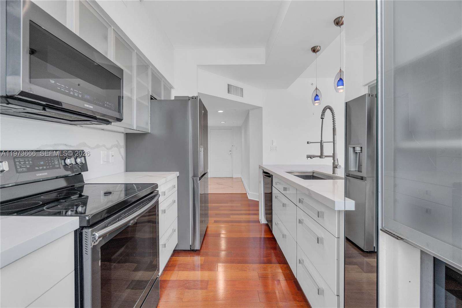 The Mark On Brickell at 1155 Brickell Bay Dr, Miami, FL 33131 - For Rent photo 17