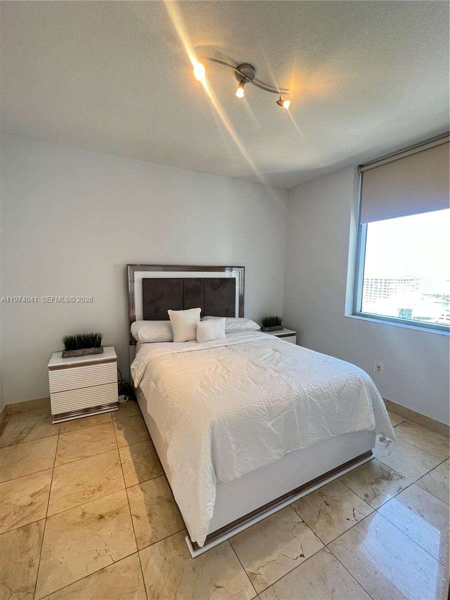 1060 Brickell at 1050 Brickell Ave, Miami, FL 33131 - For Rent photo 13