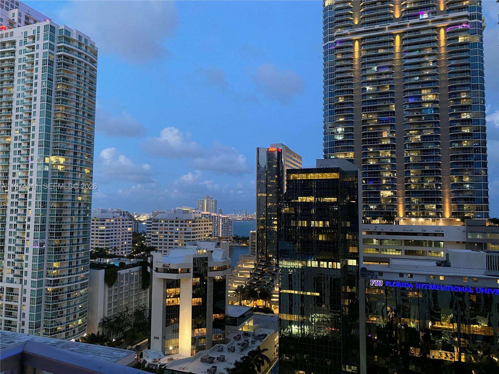 1060 Brickell at 1050 Brickell Ave, Miami, FL 33131 - For Rent photo 16