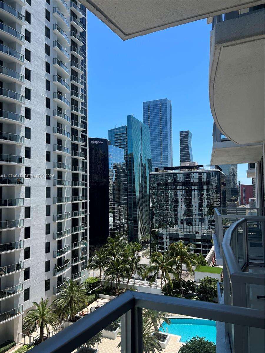 1060 Brickell at 1050 Brickell Ave, Miami, FL 33131 - For Rent photo 18