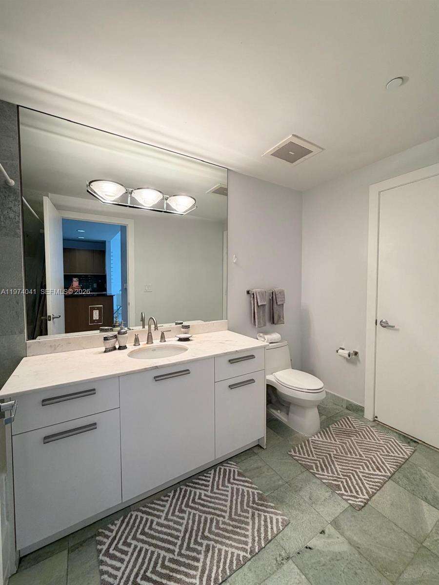1060 Brickell at 1050 Brickell Ave, Miami, FL 33131 - For Rent photo 6