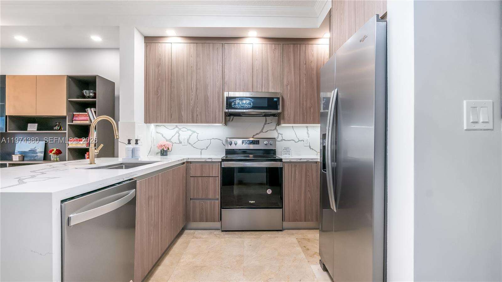 Sayan at 16275 Collins Ave, Sunny Isles Beach, FL 33160 - For Rent photo 9