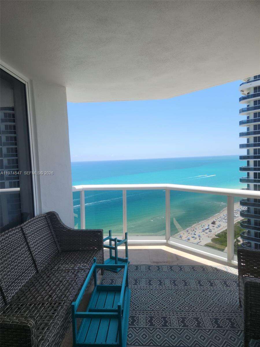 Blue Diamond at 4779 Collins Ave Avl06 1, Miami Beach, FL 33140 - For Rent photo 1
