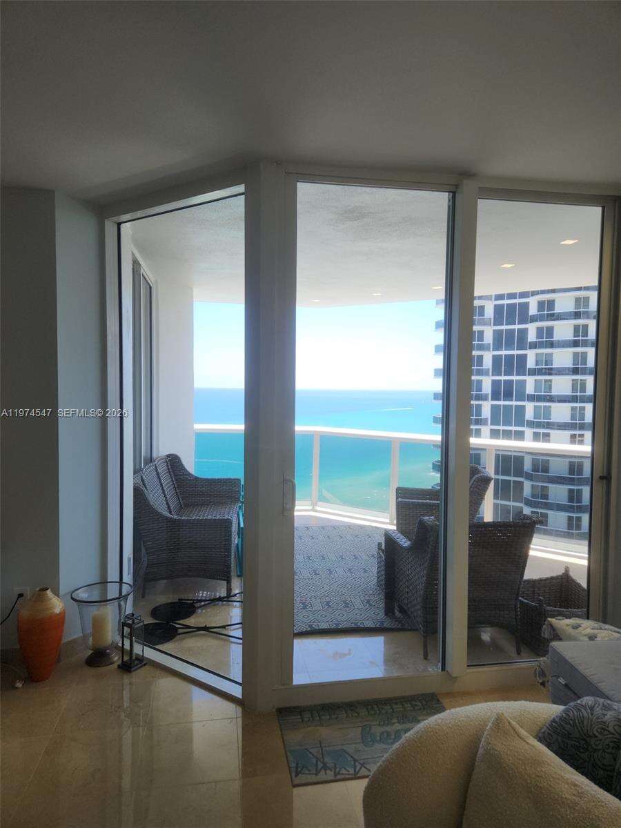 Blue Diamond at 4779 Collins Ave Avl06 1, Miami Beach, FL 33140 - For Rent photo 8