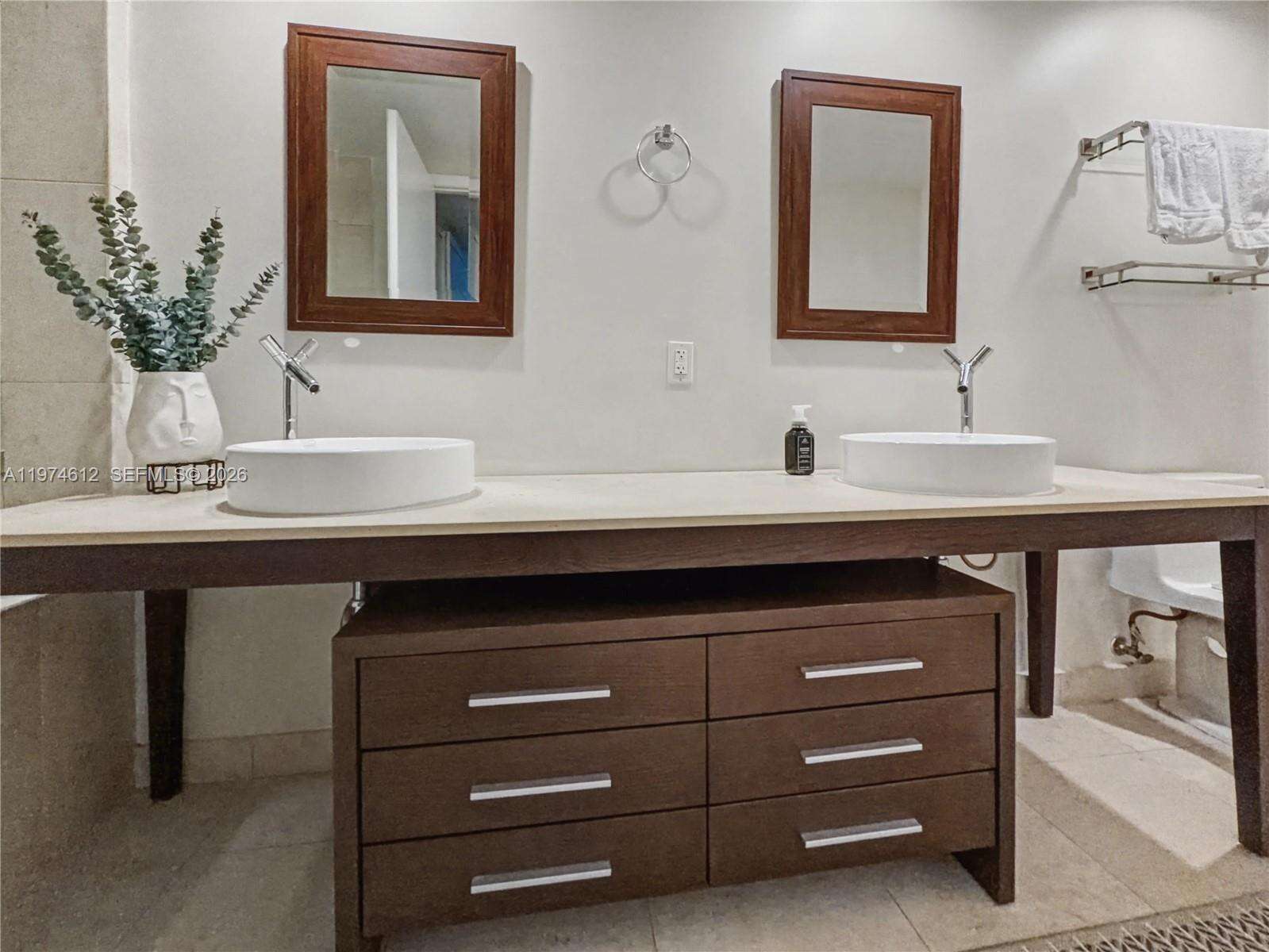 Icon Brickell 1 at 475 Brickell Ave, Miami, FL 33131 - For Rent photo 15