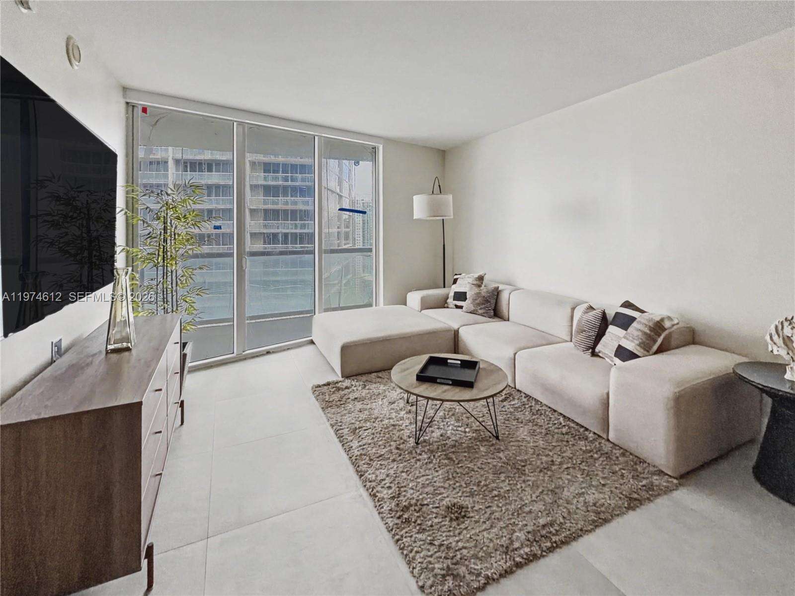 Icon Brickell 1 at 475 Brickell Ave, Miami, FL 33131 - For Rent photo 6