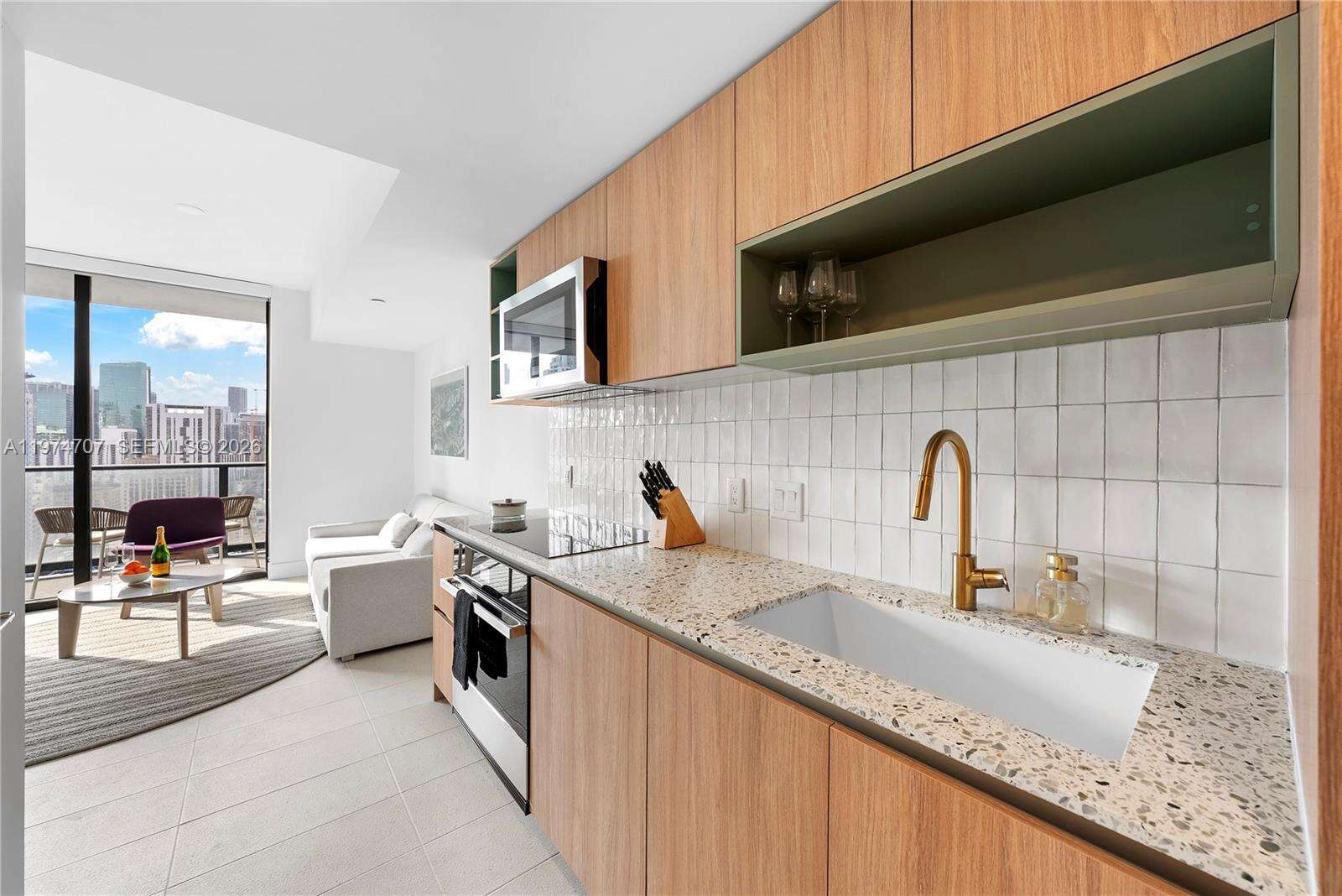 Natiivo | Gale Miami at 159 6 St, Miami, FL 33132 - For Rent photo 4