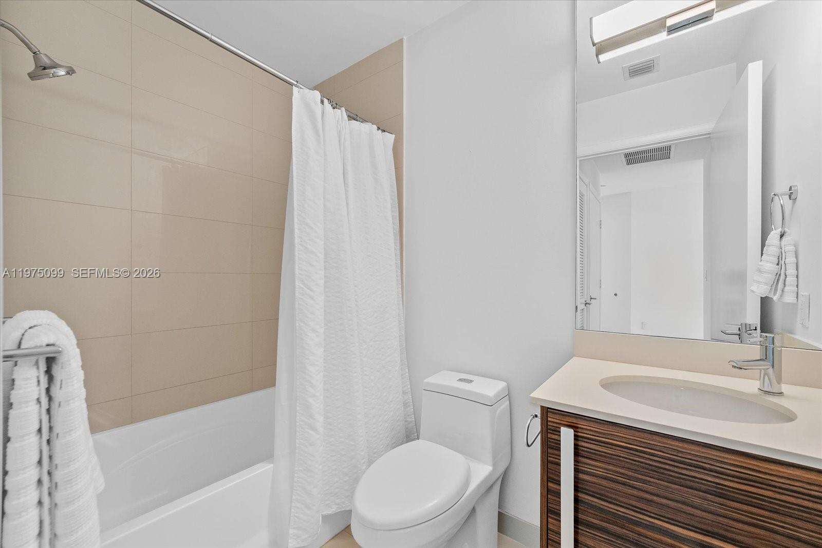 Paramount Bay at 2020 Bayshore Dr, Miami, FL 33137 - For Rent photo 21