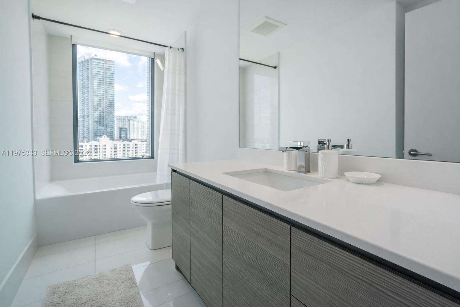 Icon Bay at 460 28 St, Miami, FL 33137 - For Rent photo 14