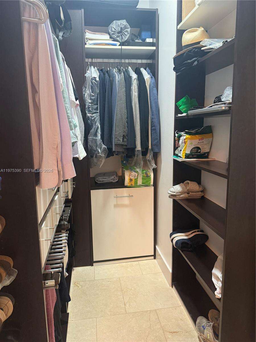 Turnberry Village North at 20000 Country Club Dr, Aventura, FL 33180 - For Rent photo 21