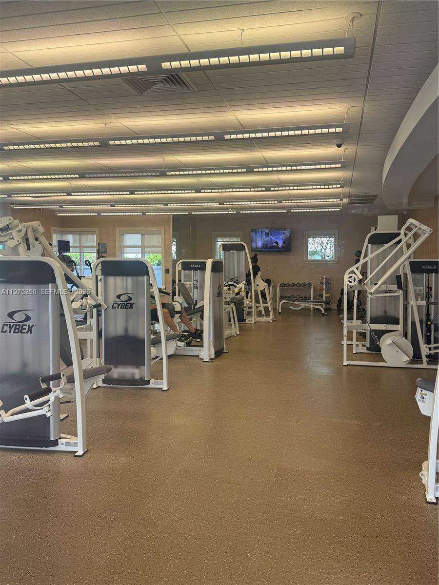 Turnberry Village North at 20000 Country Club Dr, Aventura, FL 33180 - For Rent photo 28