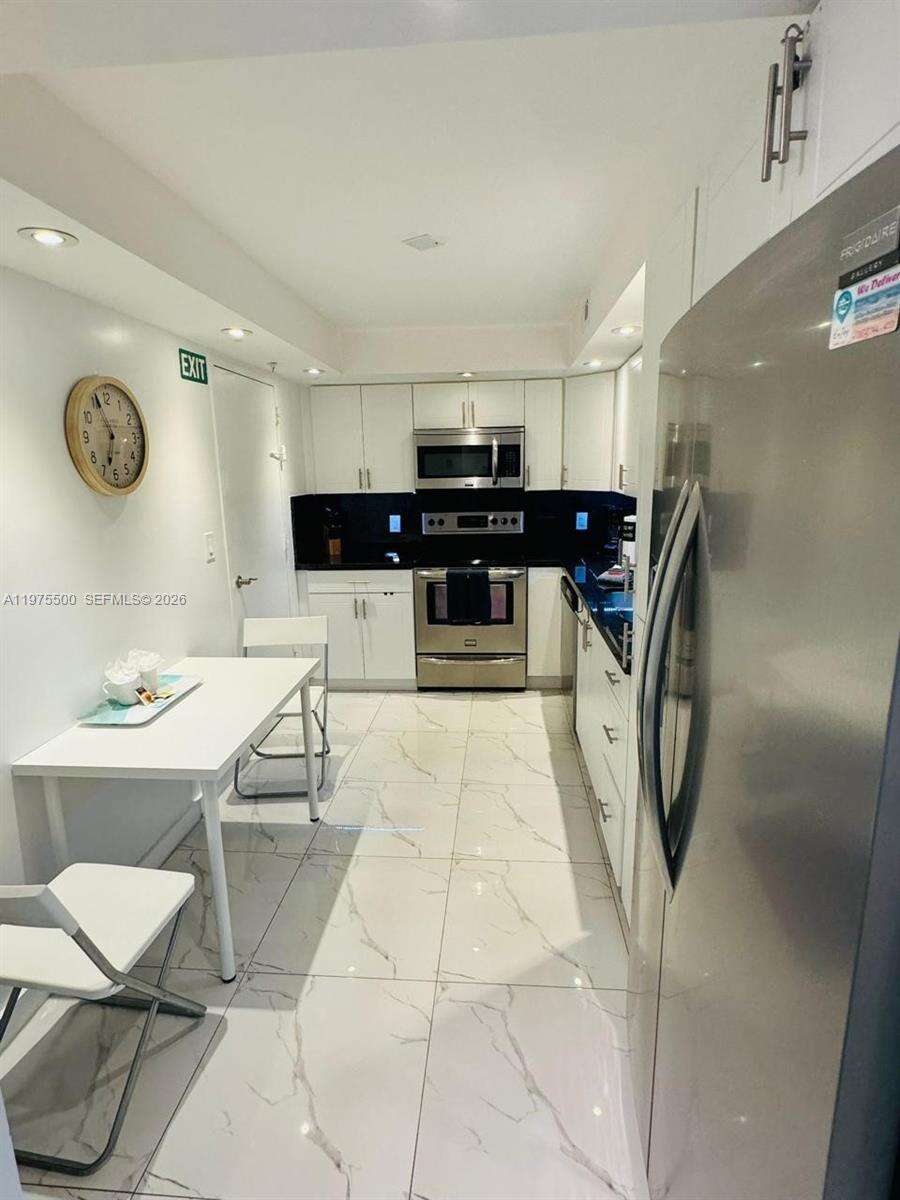 The Tides at 3901 Ocean Dr, Hollywood, FL 33019 - For Rent photo 13