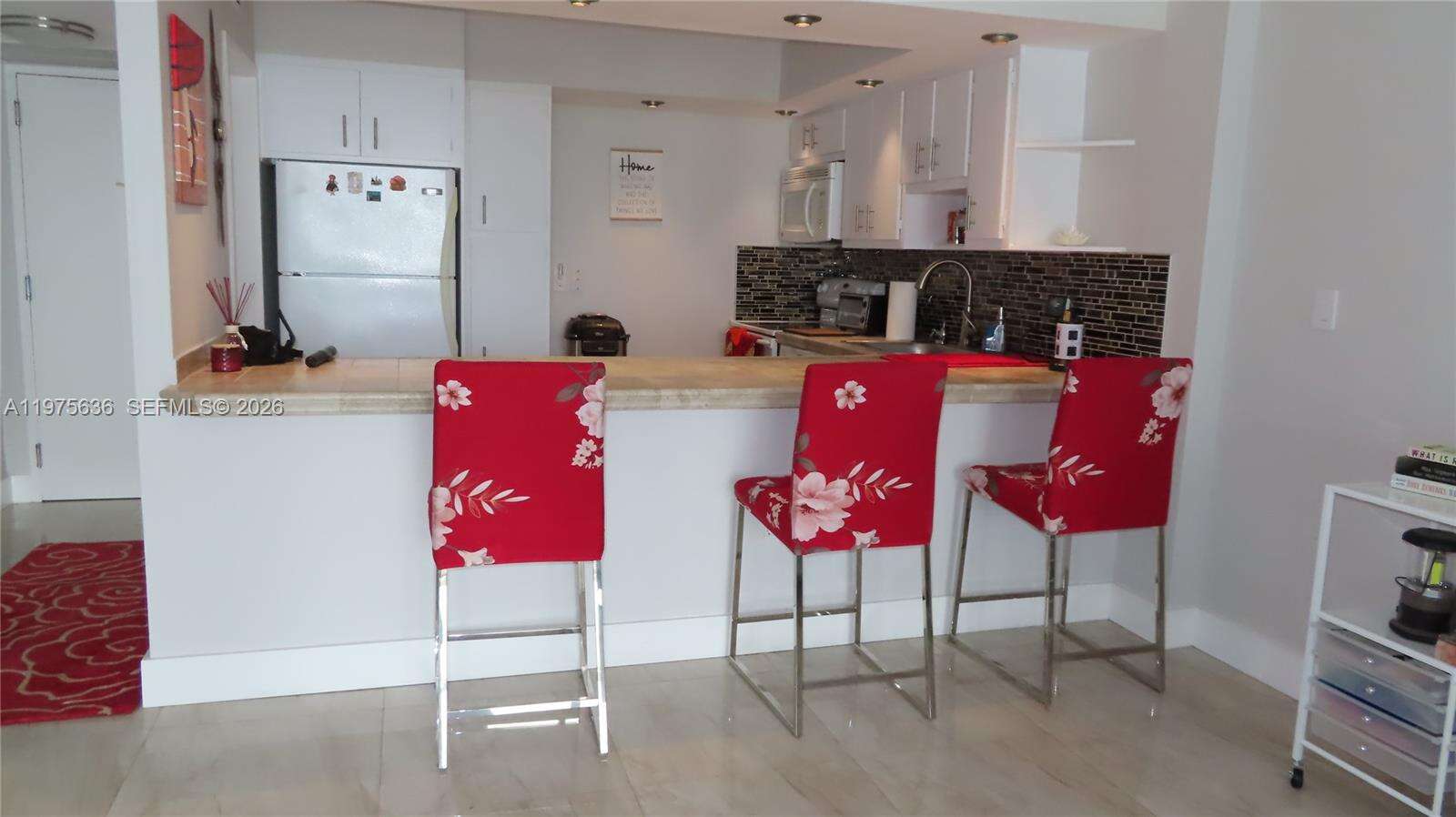 Arlen Beach at 5701 Collins Ave, Miami Beach, FL 33140 - For Rent photo 11