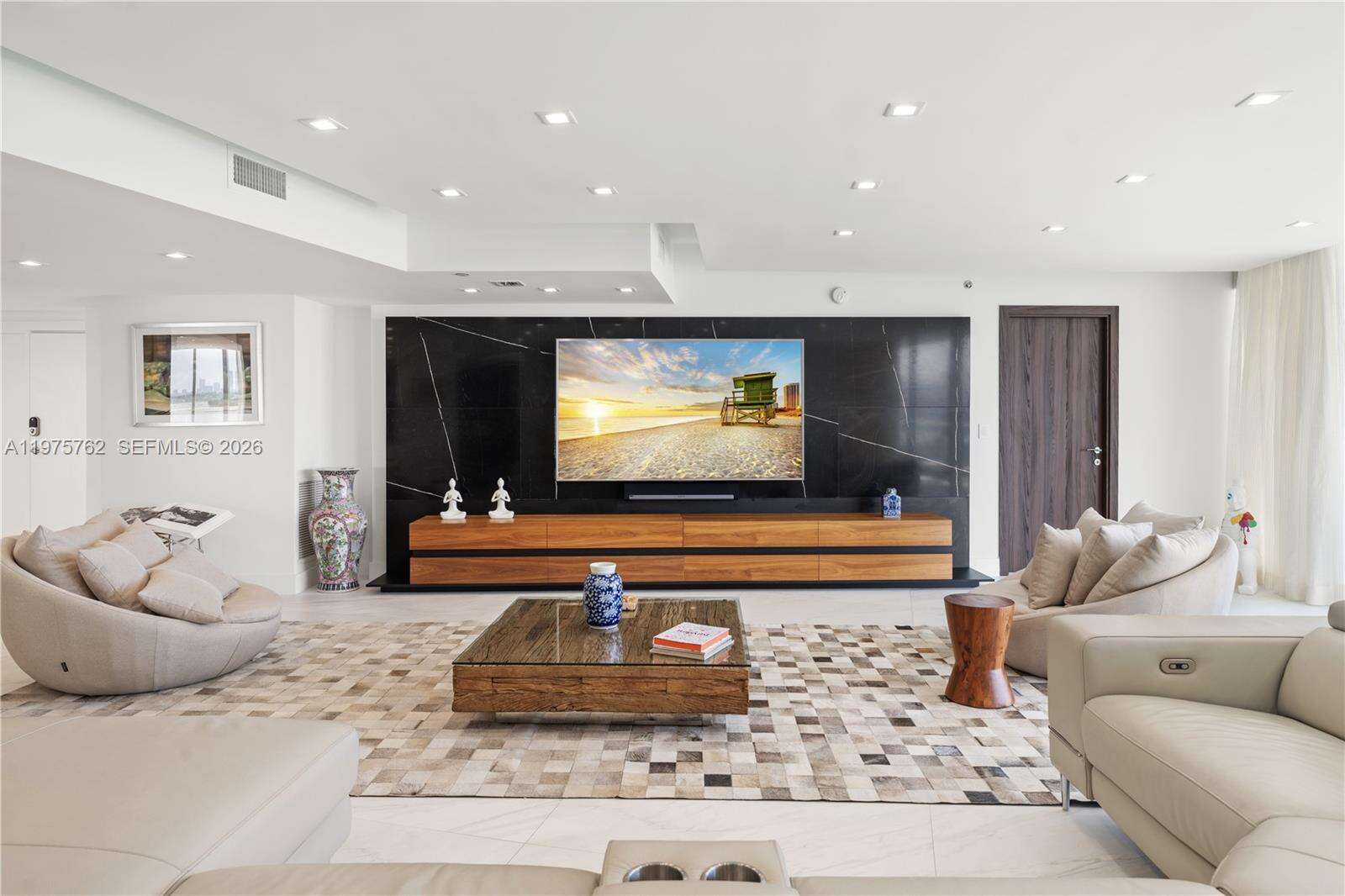 Icon at 450 Alton Rd, Miami Beach, FL 33139 - For Rent photo 4