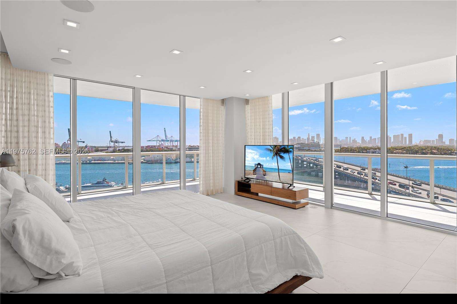 Icon at 450 Alton Rd, Miami Beach, FL 33139 - For Rent photo 39