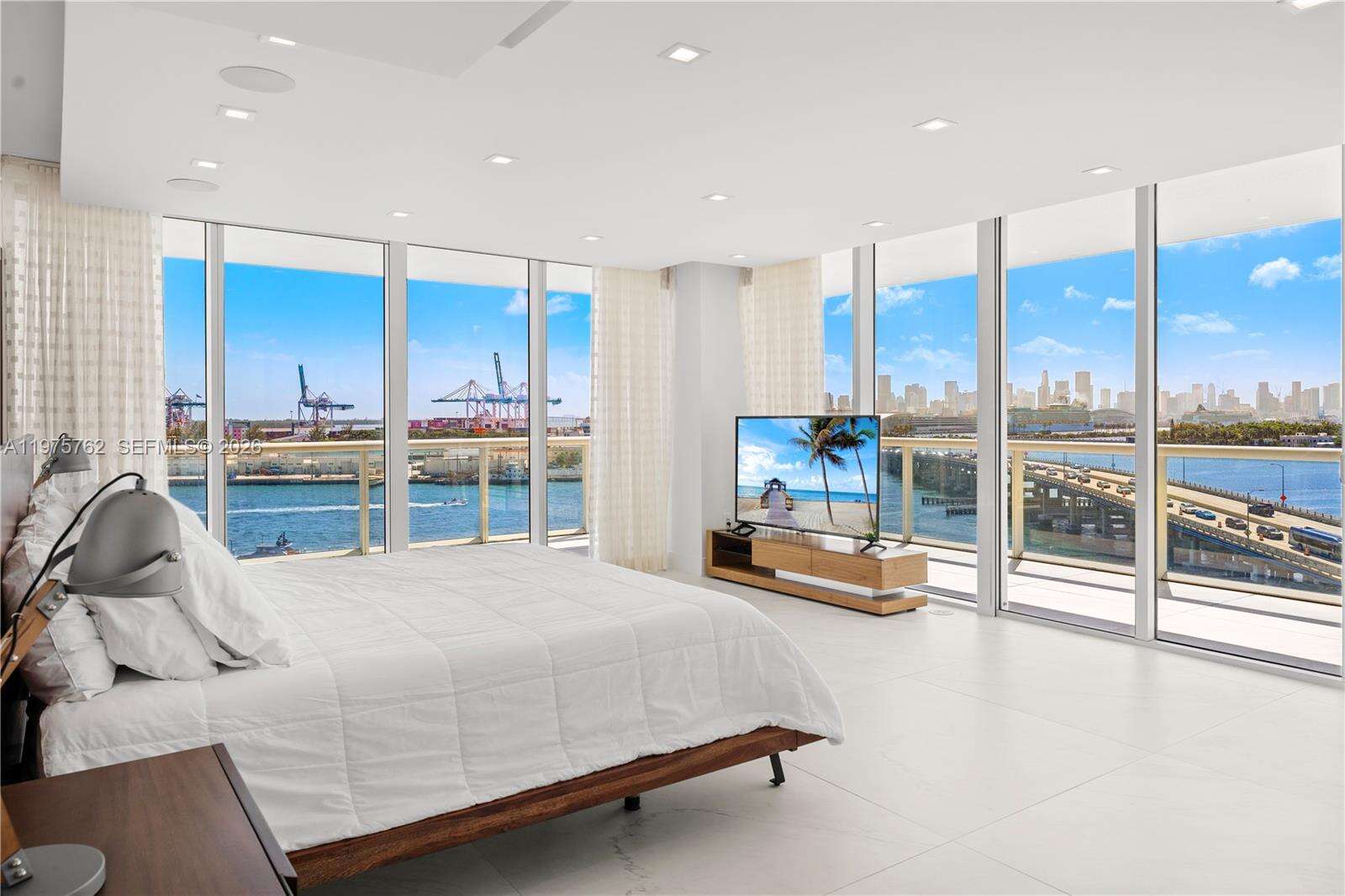 Icon at 450 Alton Rd, Miami Beach, FL 33139 - For Rent photo 42