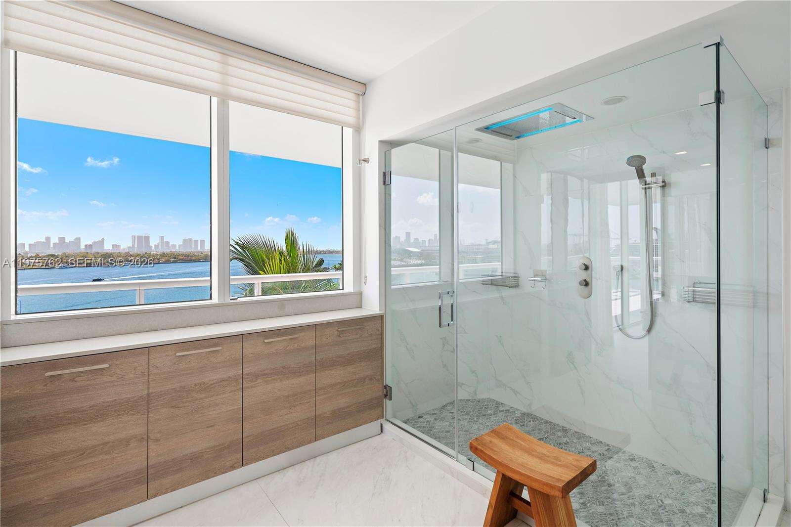 Icon at 450 Alton Rd, Miami Beach, FL 33139 - For Rent photo 44