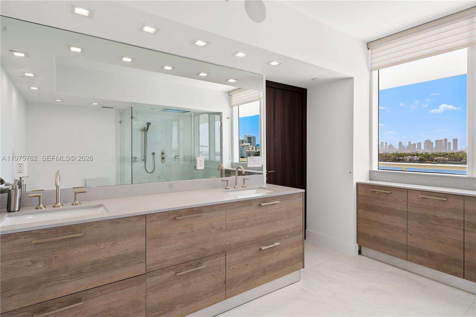 Icon at 450 Alton Rd, Miami Beach, FL 33139 - For Rent photo 45