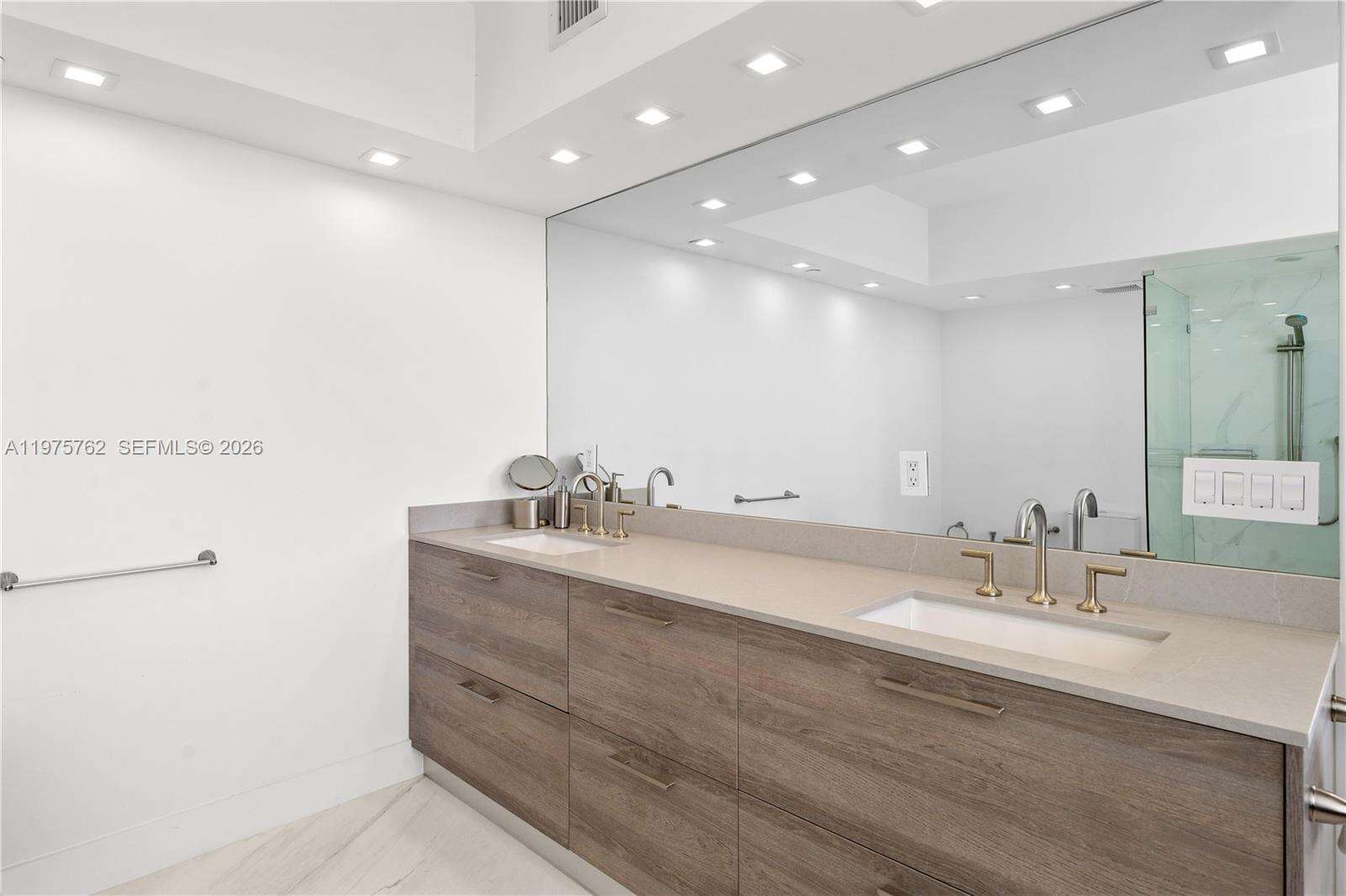 Icon at 450 Alton Rd, Miami Beach, FL 33139 - For Rent photo 46