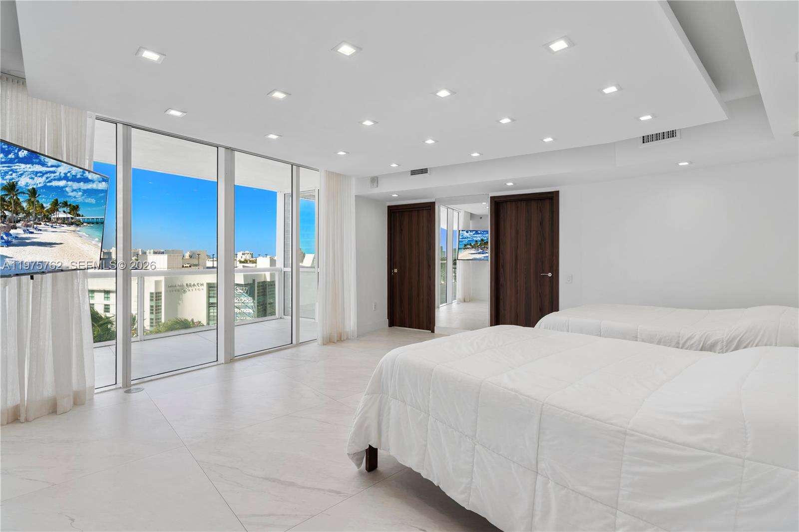 Icon at 450 Alton Rd, Miami Beach, FL 33139 - For Rent photo 47