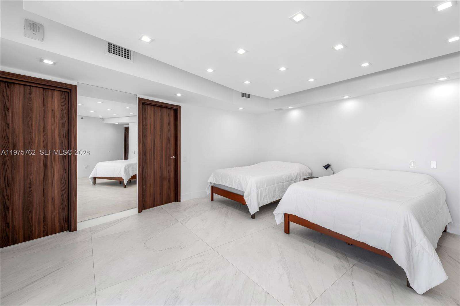 Icon at 450 Alton Rd, Miami Beach, FL 33139 - For Rent photo 49