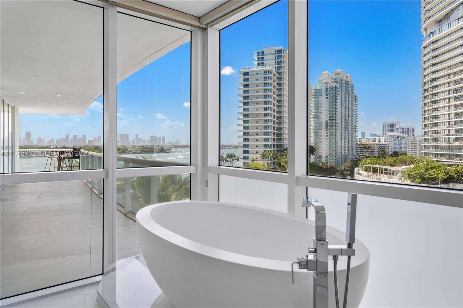 Icon at 450 Alton Rd, Miami Beach, FL 33139 - For Rent photo 55