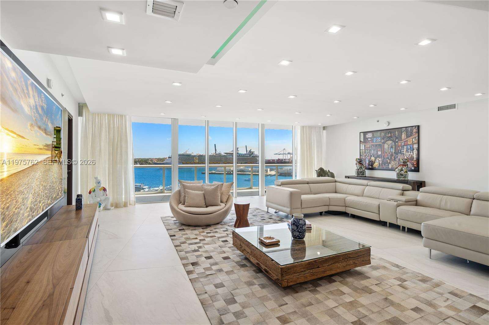 Icon at 450 Alton Rd, Miami Beach, FL 33139 - For Rent photo 9
