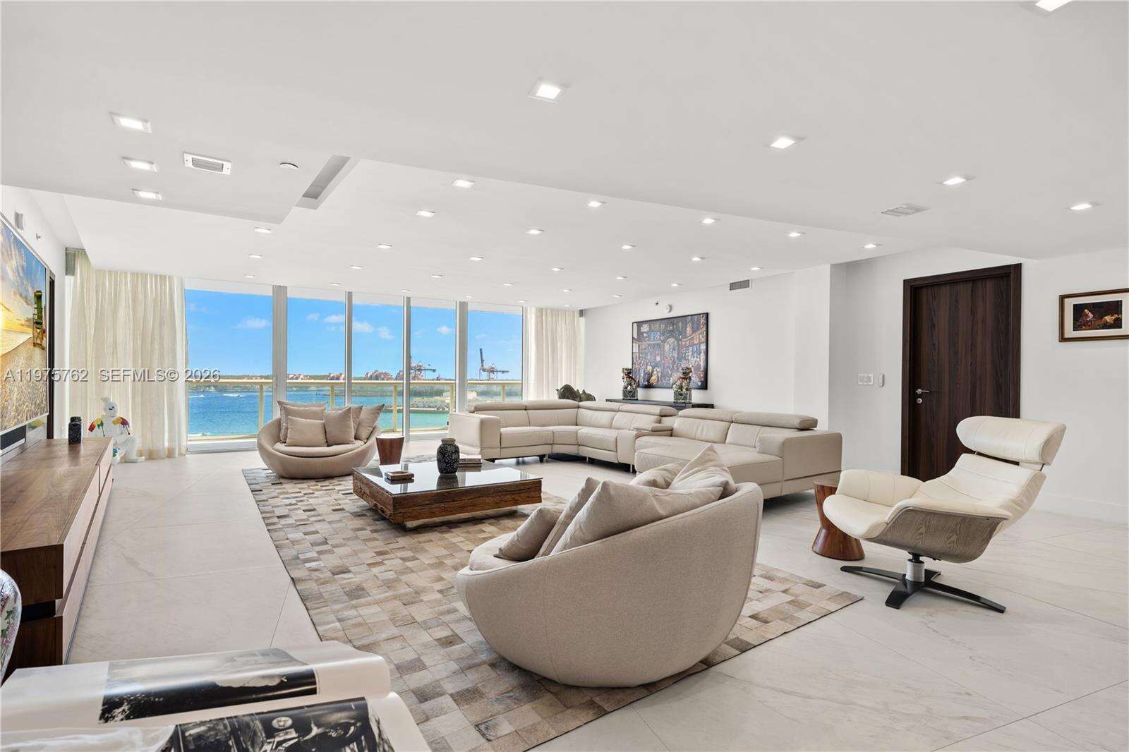Icon at 450 Alton Rd, Miami Beach, FL 33139 - For Rent photo 10