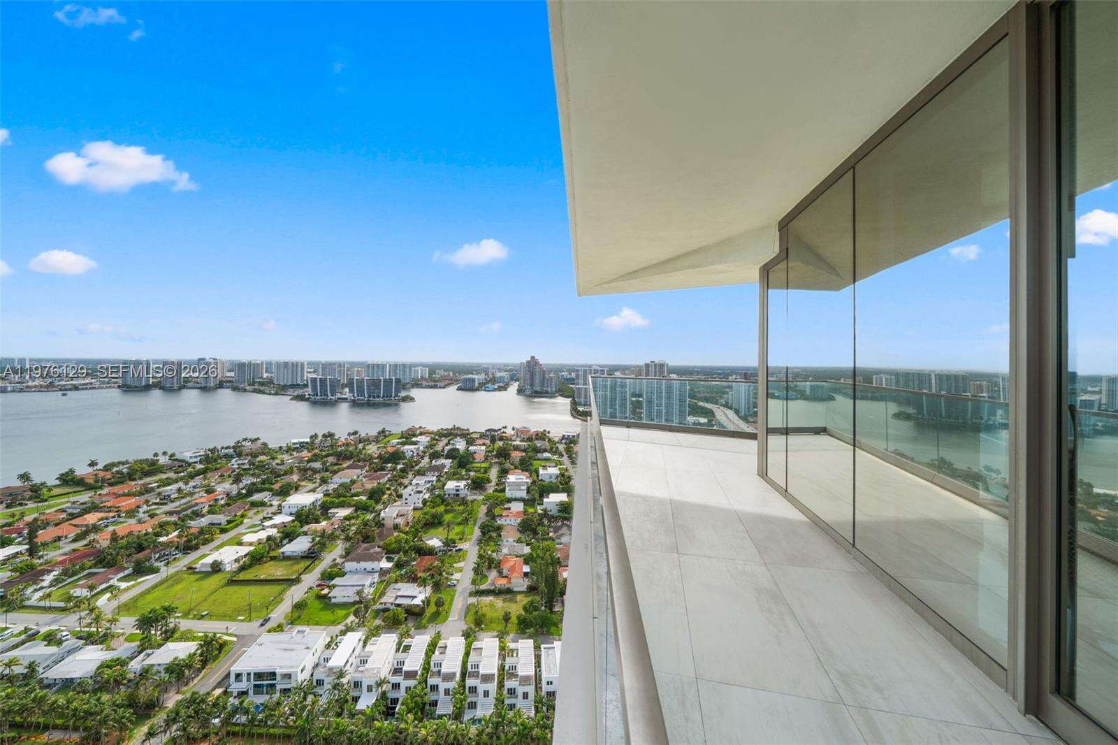 Armani Casa at 18975 Collins Ave, Sunny Isles Beach, FL 33160 - For Rent photo 15