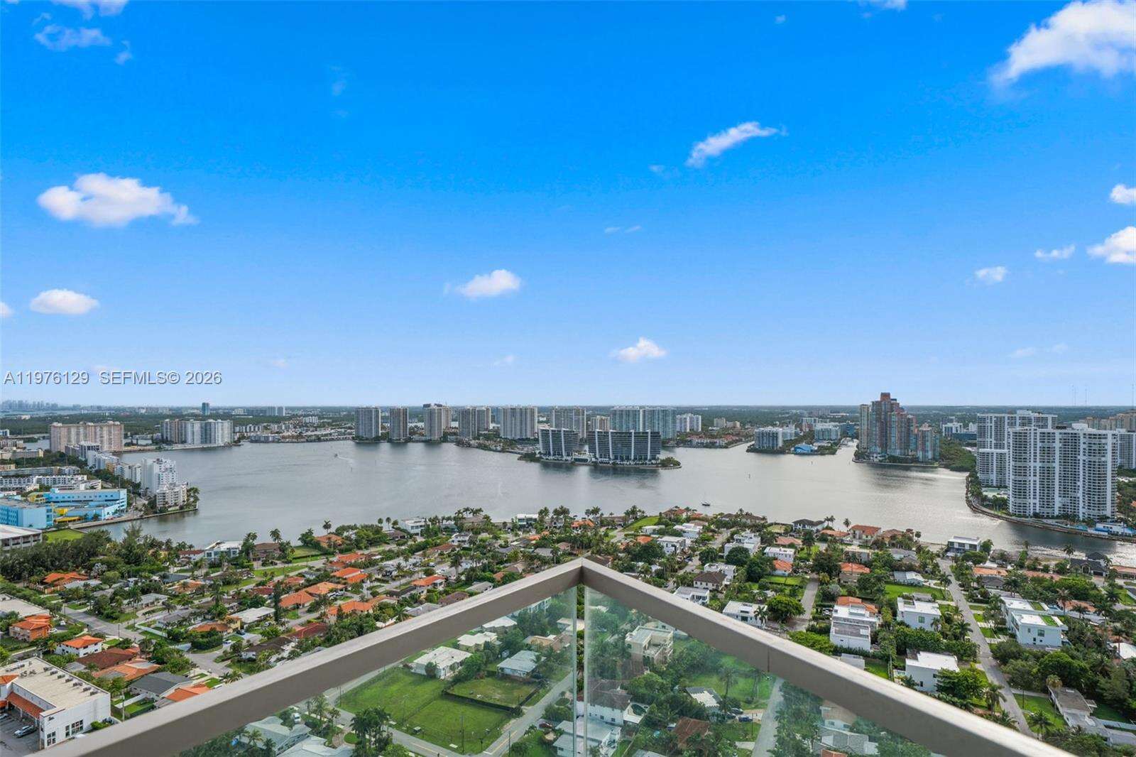 Armani Casa at 18975 Collins Ave, Sunny Isles Beach, FL 33160 - For Rent photo 16
