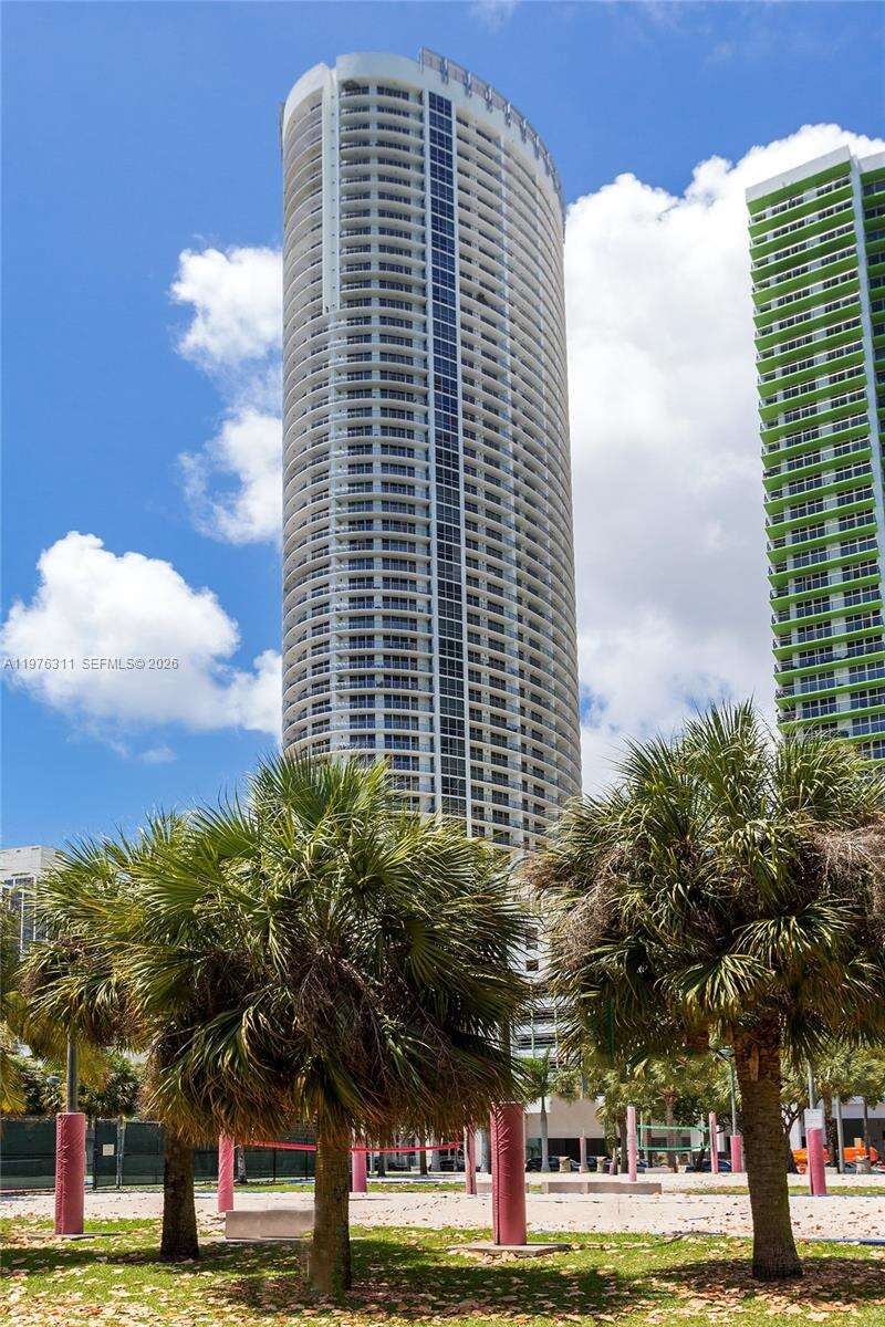 Opera Tower at 1750 Bayshore Dr, Miami, FL 33132 - For Rent photo 18