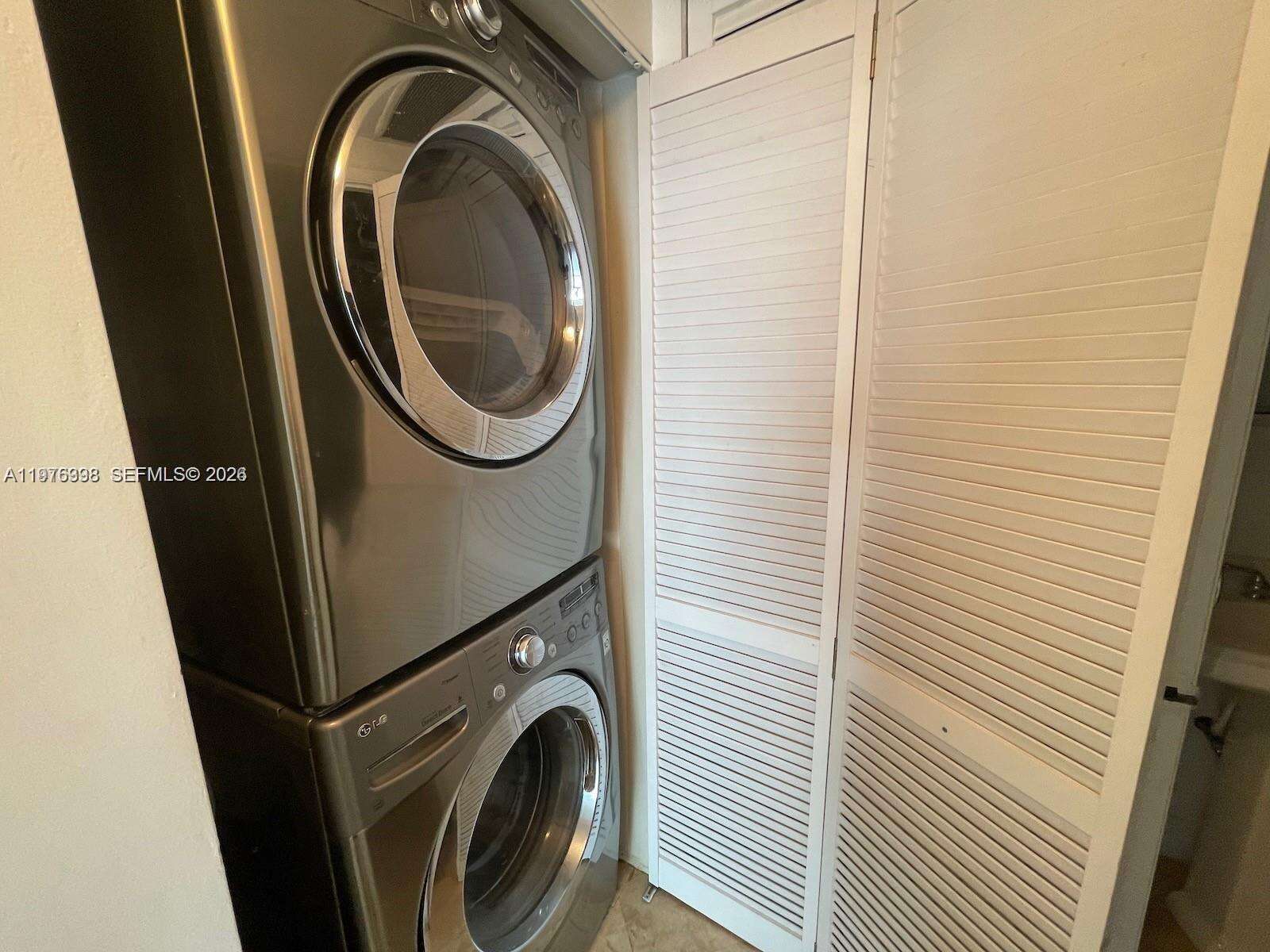 Brickell Townhouse at 2451 Brickell Ave, Miami, FL 33129 - For Rent photo 11