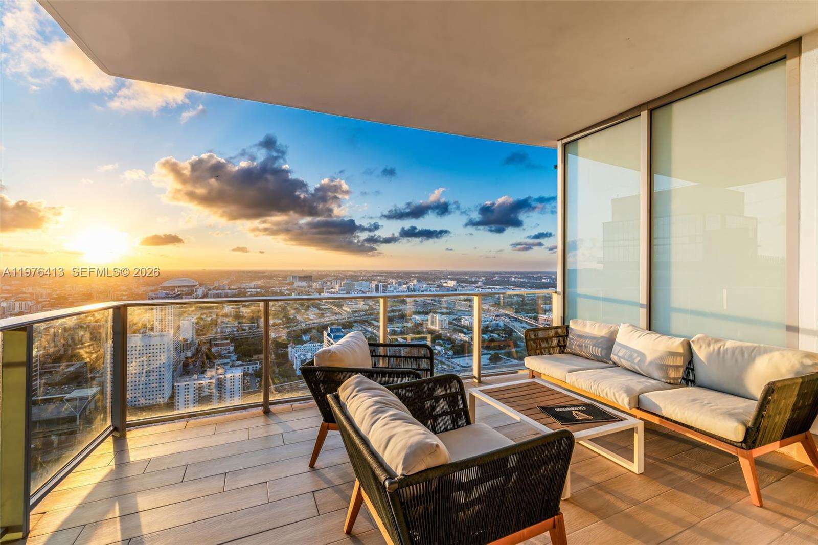 Paramount Miami Worldcenter at 851 1 Ave, Miami, FL 33132 - For Rent photo 3