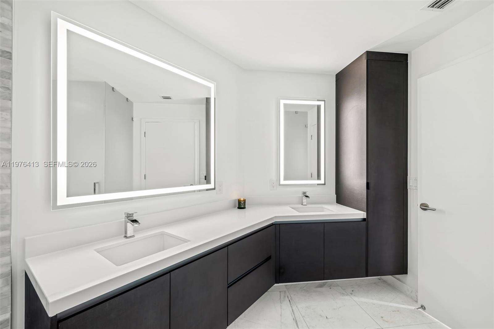 Paramount Miami Worldcenter at 851 1 Ave, Miami, FL 33132 - For Rent photo 8
