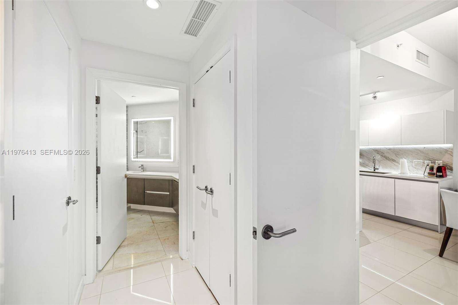 Paramount Miami Worldcenter at 851 1 Ave, Miami, FL 33132 - For Rent photo 10
