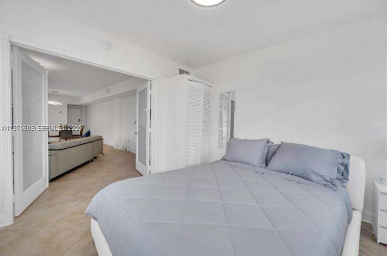 Four Ambassadors at 999 Brickell Bay Dr, Miami, FL 33131 - For Rent photo 11
